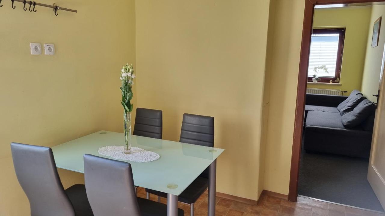 Apartma Tanja Kamnik Bagian luar foto