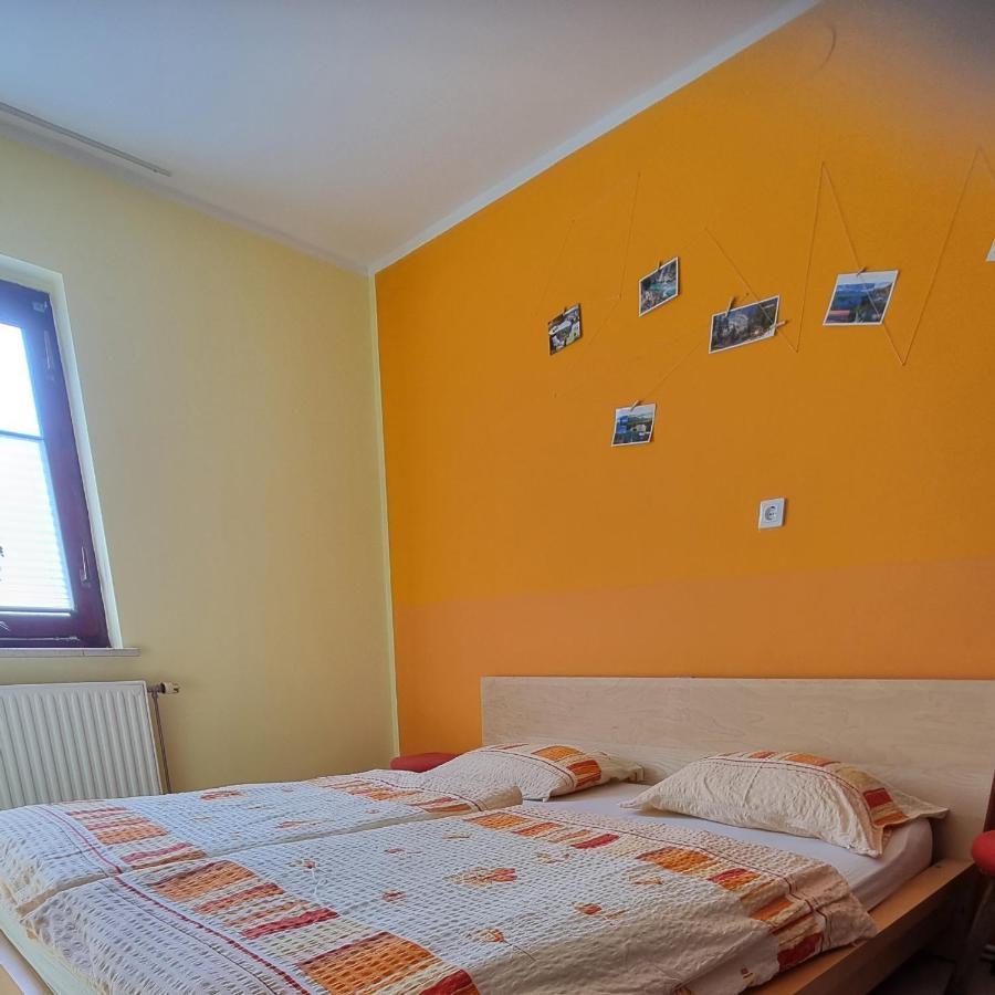 Apartma Tanja Kamnik Bagian luar foto
